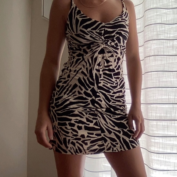 H&M Dresses & Skirts - H&M Dress